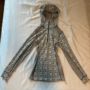 Kari Traa Gray Patterned Hooded Base Layer